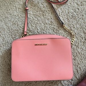 Micheal Kors crossbody